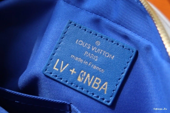 LVXNBA LOUIS MESSENGER NIL VUITTON 0215